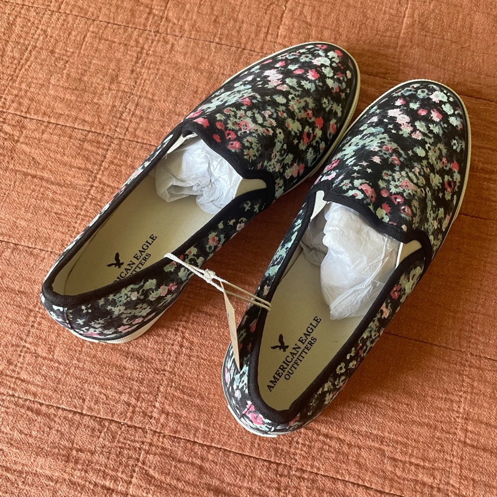 Retro AEO Floral Print Slide On Sneakers - Picture 4 of 8